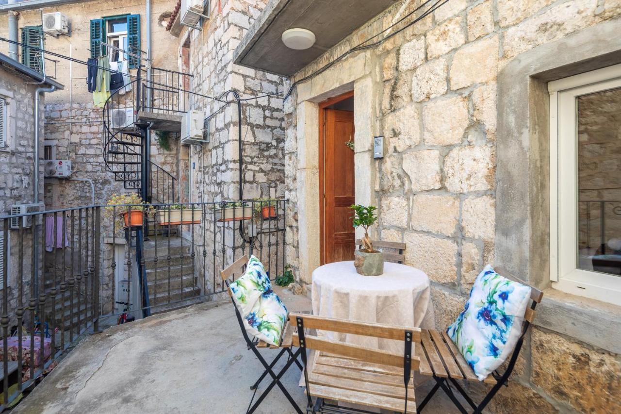 Central Alley Omiš Zewnętrze zdjęcie